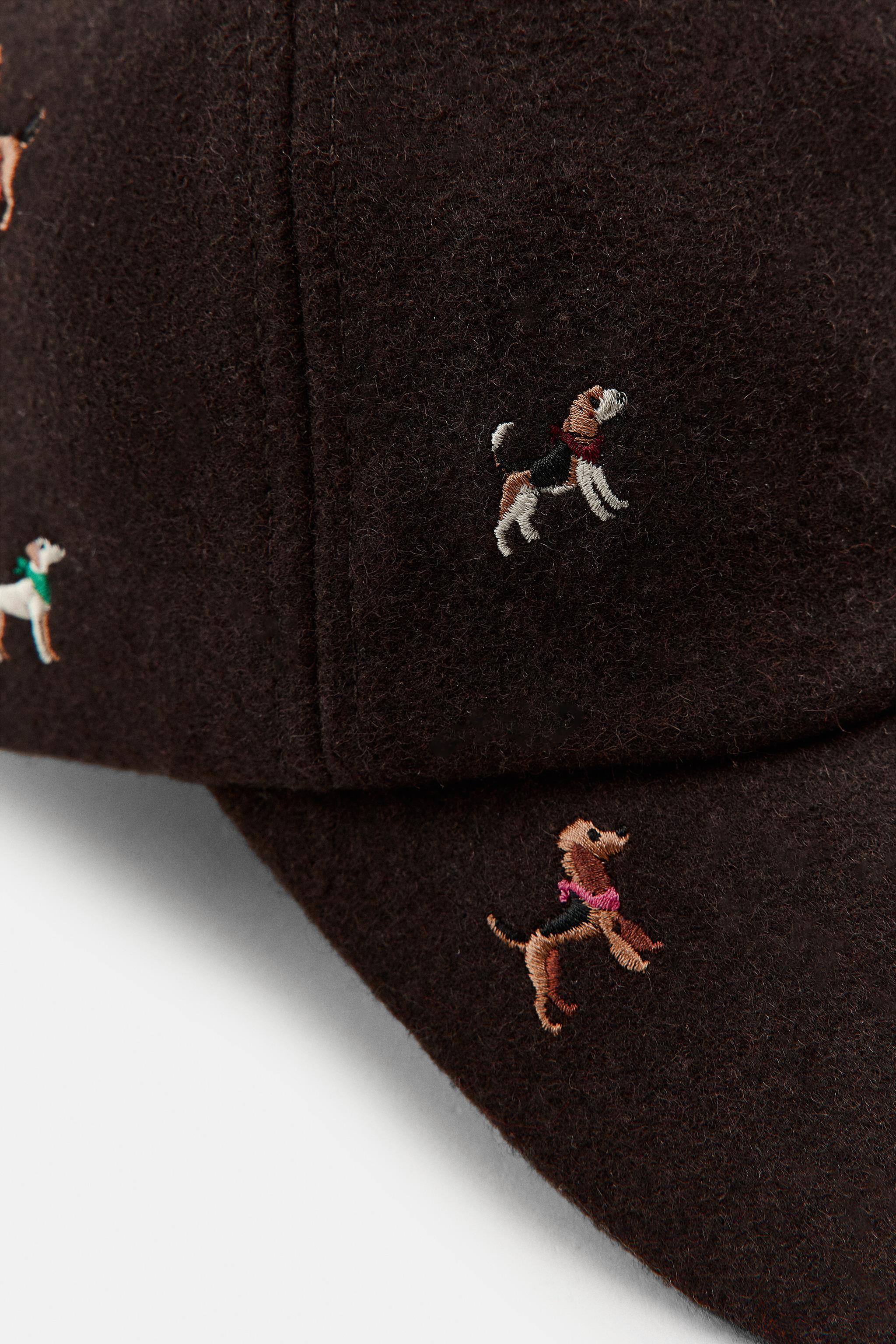 WOOL CAP WITH DOG EMBROIDERY